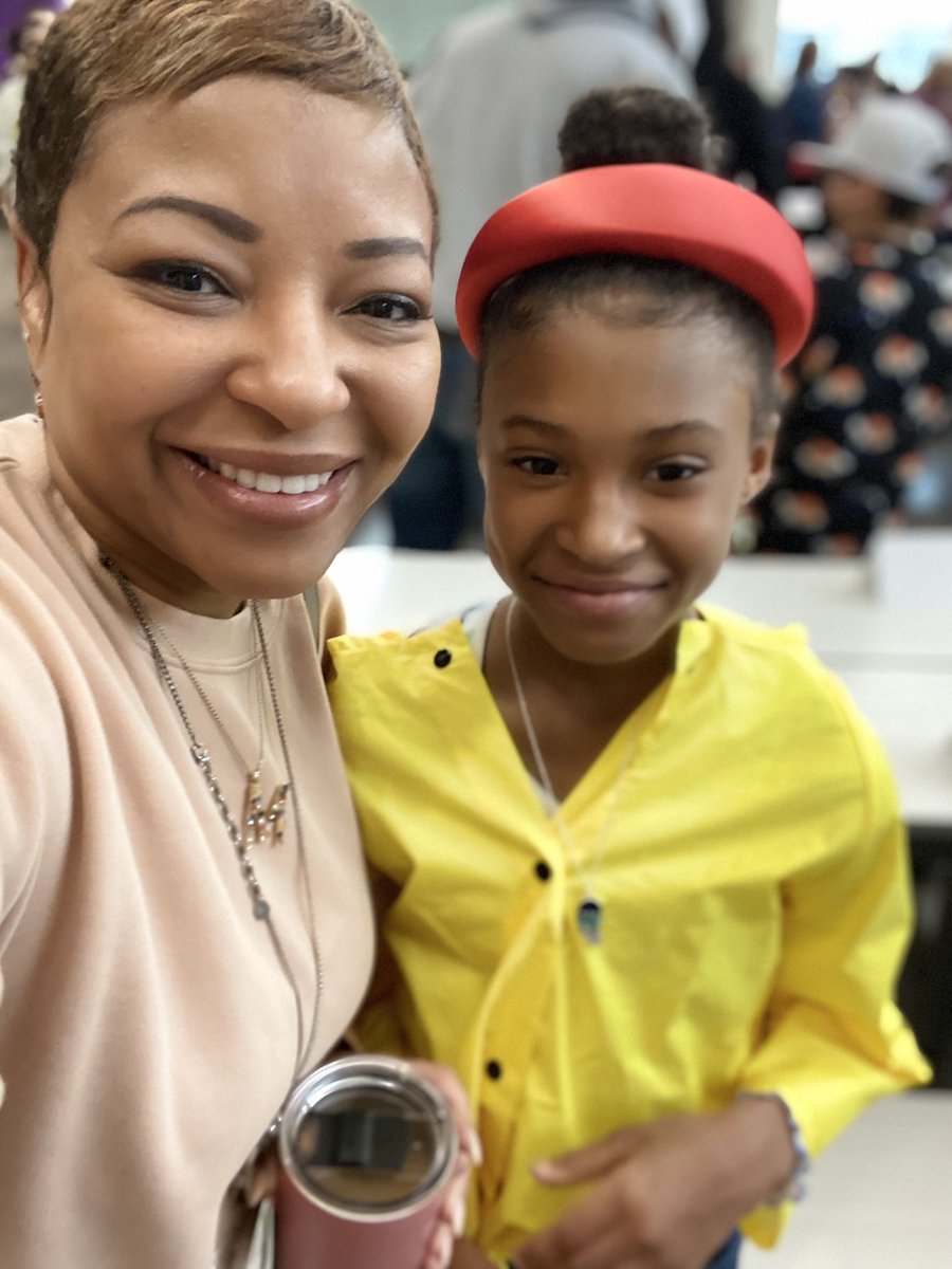SamiyyahMiddle1's tweet photo. My baby girl Rhyan participated in her school’s living wax museum as @TheAmandaGorman! Rhyan picked her￼ all by herself, memorized her facts and loves reading her poem book! 
Great job Rhy Rhy! 👏🏽👏🏽👏🏽👏🏽
So proud of her! 🥰🤗 #TheRedHeadbandisEverything ♥️ https://t.co/AkHxCGiElJ