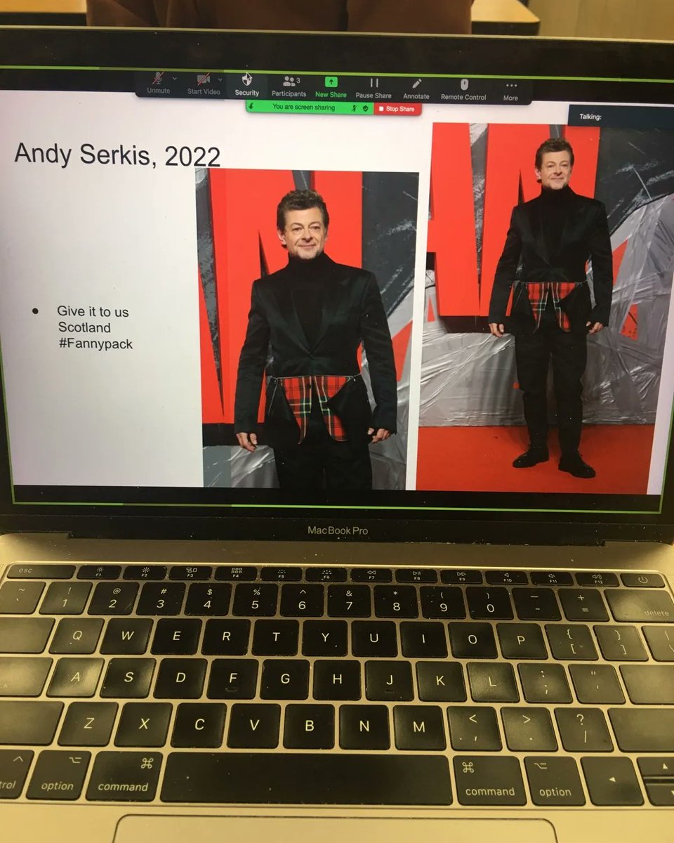 TOPrepSchool's tweet photo. Pursue your passion at TPS! We have a TON of clubs for our students to get involved in, from gaming to debate.

Here are some highlights from last week’s Fashion Club meeting. The topic, a discussion of The Batman’s premiere fashions! 

#TorontoPrepSchool #FashionClub  #thebatman https://t.co/BE3izAzY0W