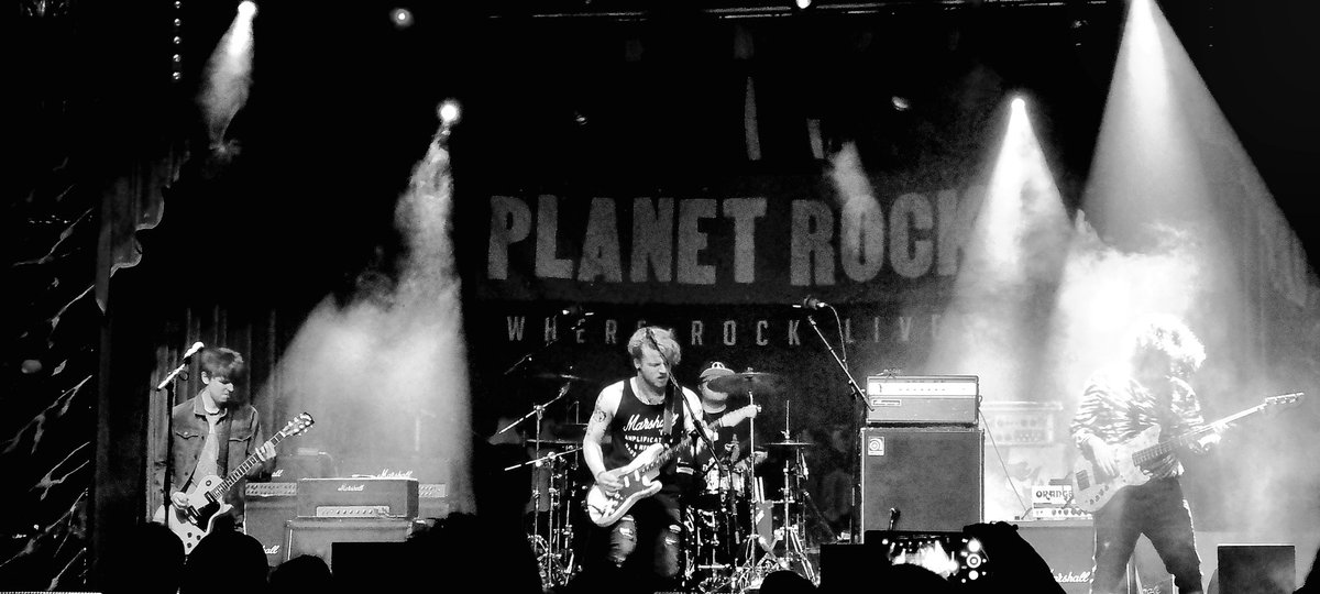 alfriett's tweet photo. @TheHowlingTides superb set @PlanetRockRadio looking forward to the next time https://t.co/sfsowWv8Gz