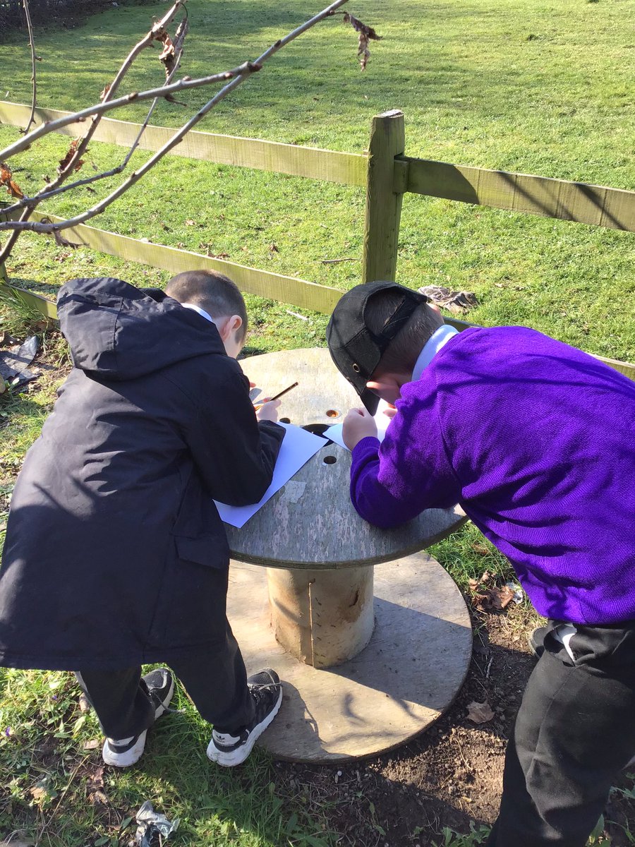 amberEPS's tweet photo. We have enjoyed our science lesson this morning, thinking about how nutrients and water are important for the plant. We observed some of the plants in forest school and drew them @ScienceEps @PrimaryElaine https://t.co/TCahXSIoQv