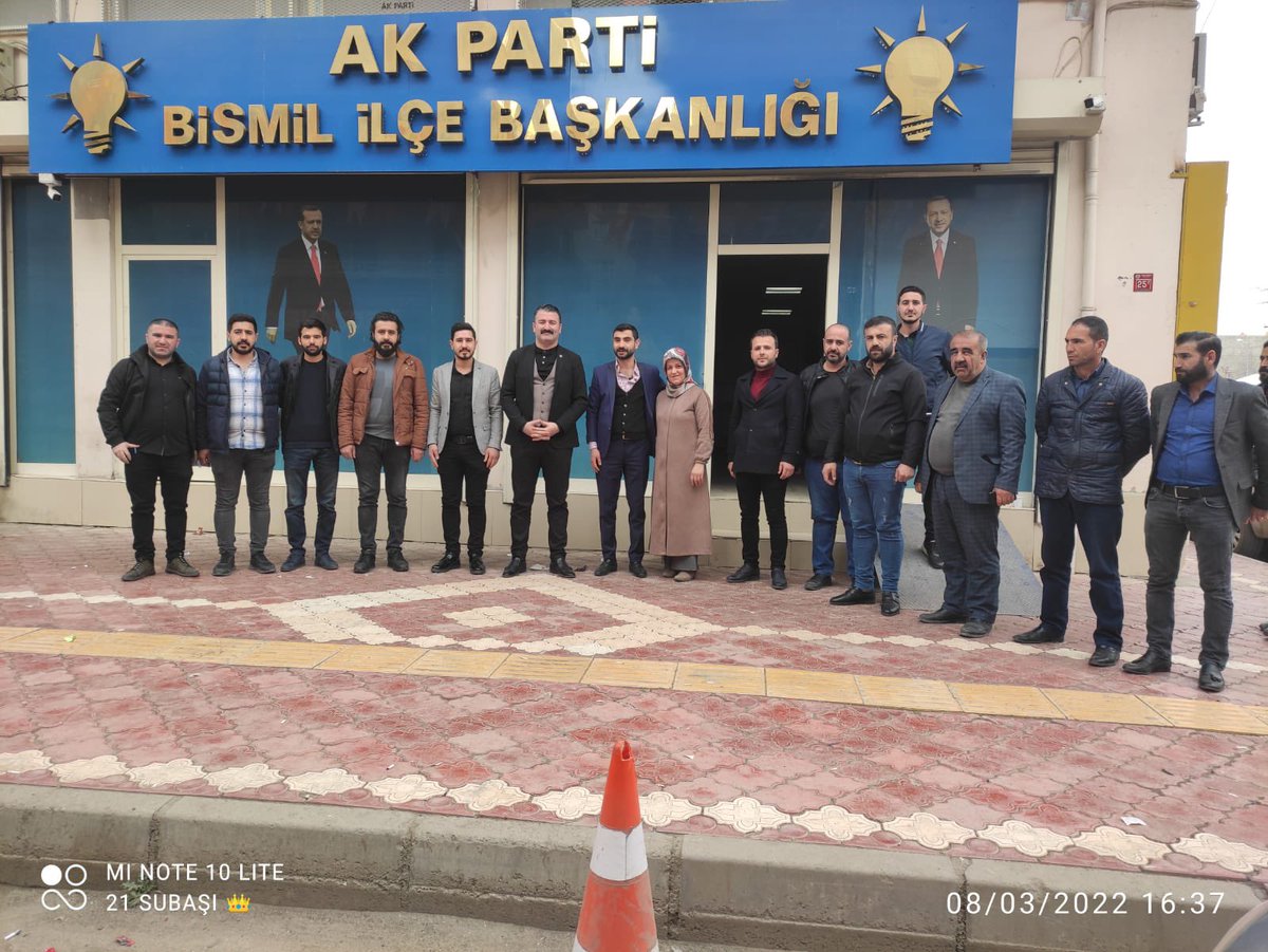 Bir önceki Diyarbakır İl Gençlik Kolları Başkanı Sn.<a href="/MNSeydaAkyildiz/">M.N. Seyda Akyıldız</a> ve Bismil TUĞVA ilçe başkanı Halil Yıldırım ve Diyarbakır il esnaf ve sanatkarlar kredi ve kefalet başkanı Mehmet Yıldırım ilçe teşkilatımızı ziyarette bulundular .
Ziyaretlerinden ötürü teşekkür ederiz.