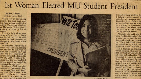 MarquetteU's tweet image. 👩🏽‍🎓👩🏻👱🏼‍♀️👩🏿 For over a century, women have shattered ceilings and broken boundaries at @MarquetteU. In honor of #InternationalWomensDay, reply with the name of a Marquette woman who inspires you.⤵️ #WeAreMarquette!