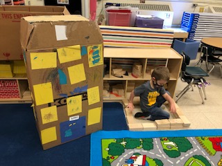 DebbieBatten5's tweet photo. Finished up Box Study.  The children had to problem solve, and plan what they were creating.  They came up with a car and a house which I think looks great! This study was a lot of fun! @A_Pearson16 @silesmccoy @awine329 @ShellGray CRA @MosleyPLC @NHCSPreK https://t.co/gA8WKoAqZE