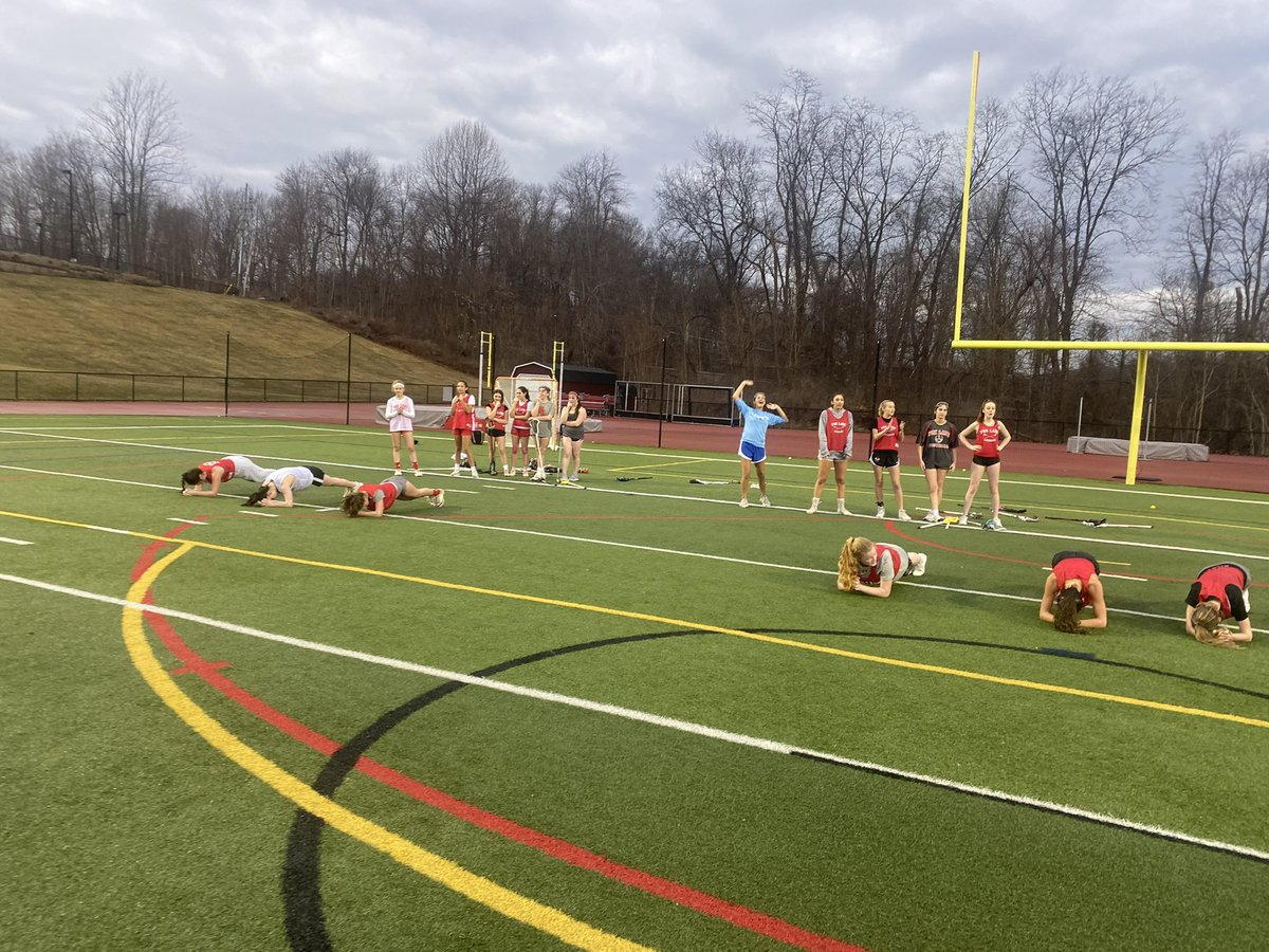 FoxLaneGirlsLax's tweet photo. Day 1 of Fox Week in the books! Amazing job by all the girls! Bring on Day 2. Go Foxes! 🦊🥍 #foxweek #teambonding #hardworkpaysoff #foxlanepride #foxlaneglax https://t.co/kCWmKvmU8X