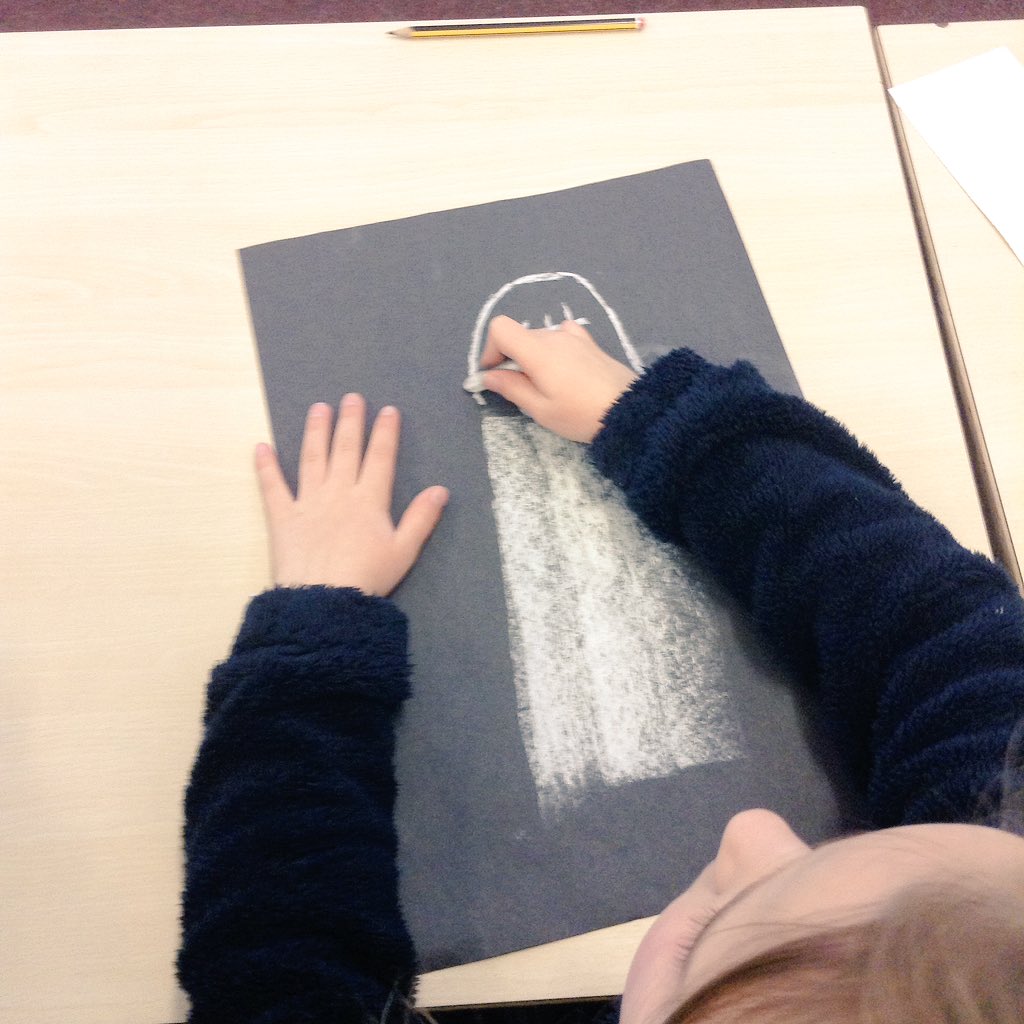 svdp_school's tweet photo. Year 3 doing some artwork. Leading up to Easter the class are looking at a part of 'The way of the Cross'
Jesus takes up His cross (John 19:17) #svdepART
#svdepRE #wayofthecross #lent https://t.co/bz0BBBC2Z0