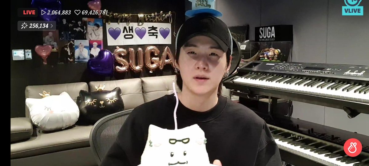 yoongjinnie_'s tweet photo. 😻😻😻💜💜💜 https://t.co/YMfKDXqdN7