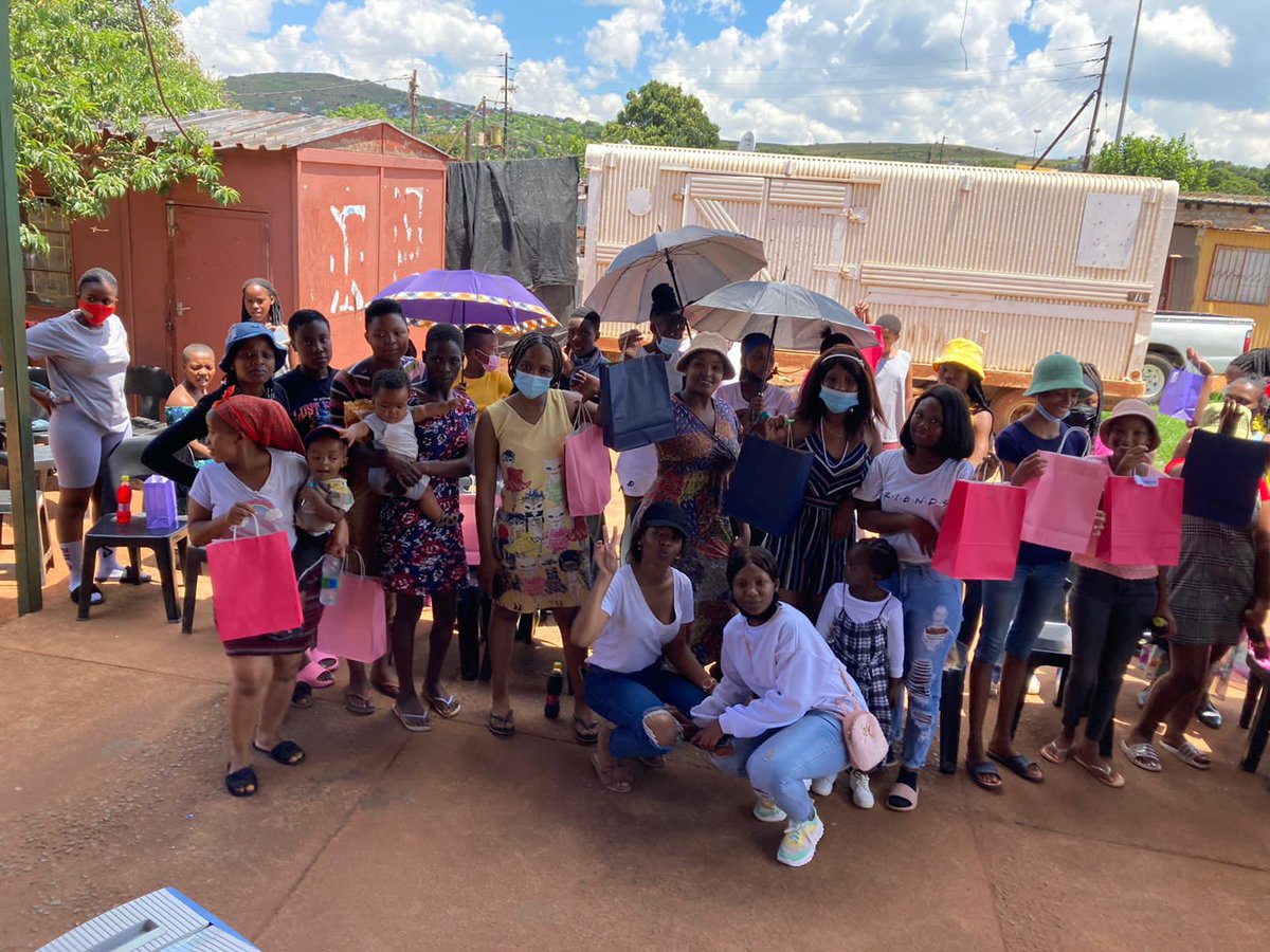 padsrus16's tweet photo. This #InternationalWomensDay we continue to break the bias and fight for women and girls to be dignified during their periods! 🙏🏾

Women are strong, capable and worthy!
🤍

#ChangingTheFlow
#EndPeriodPoverty
#IWD2022 https://t.co/h61vziZMRY
