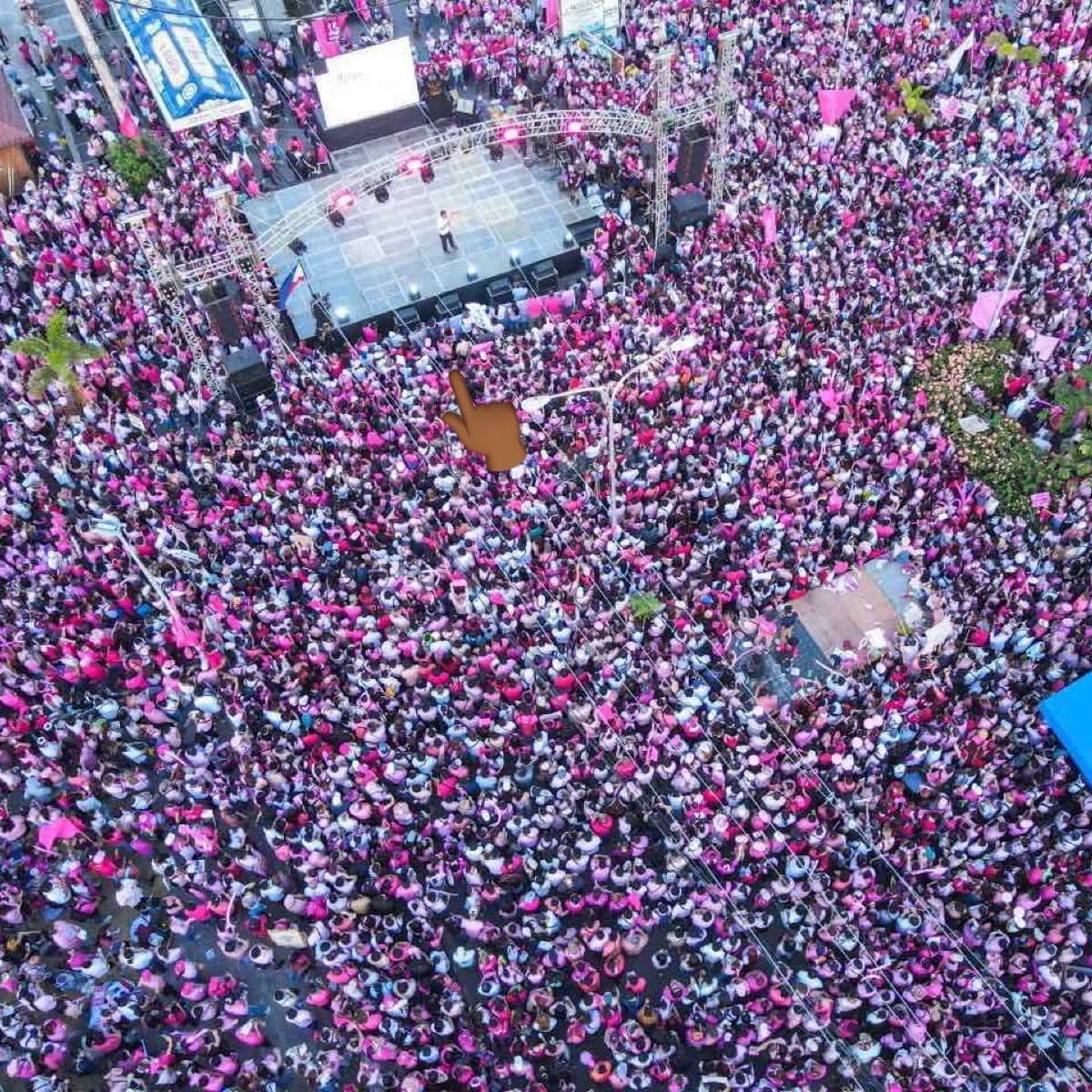 @pauloinmanila and 99 others tweet media