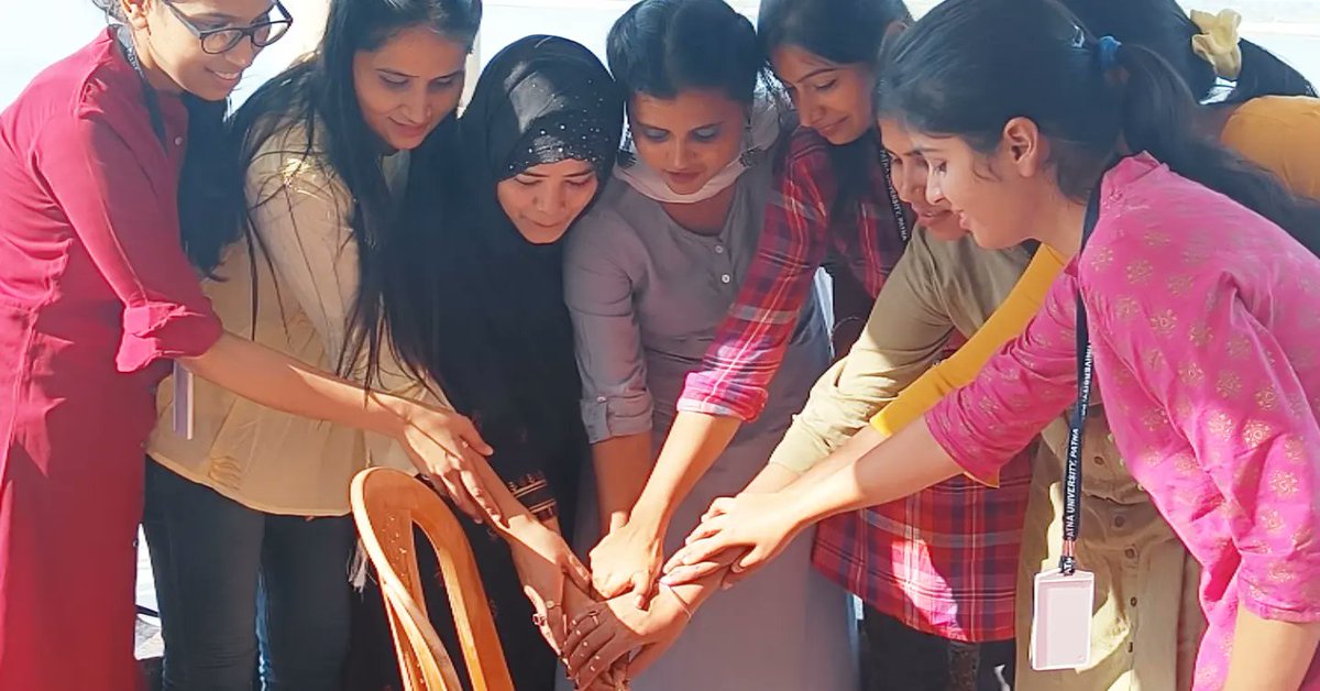 SimranMandal1's tweet photo. Women's are the real architects of society
#InternationalWomensDay2022 
@NitishKumar 
@Jduonline 
@MandalSheela 
@Shrawon_Nalanda 
@UmeshSinghJDU https://t.co/83rRQnWCvt