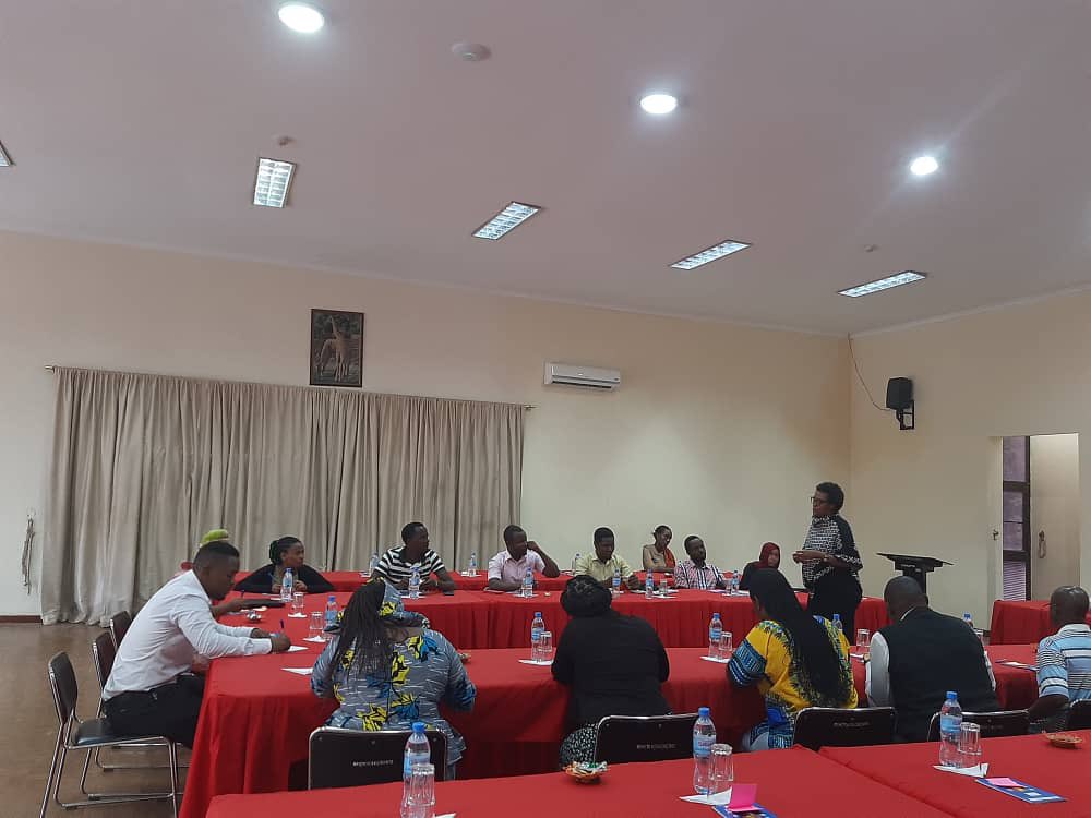 SUNBN_TANZANIA's tweet photo. As part of building capacity  to Nutrition Sensitive SME’s —today @SUNBN_TANZANIA is providing marketing skills to its members in Arusha region. These skills will enable businesses to increase visibility of their products and expand their market @haika1 @GAIN_TANZANIA https://t.co/aAsXEnSBcj