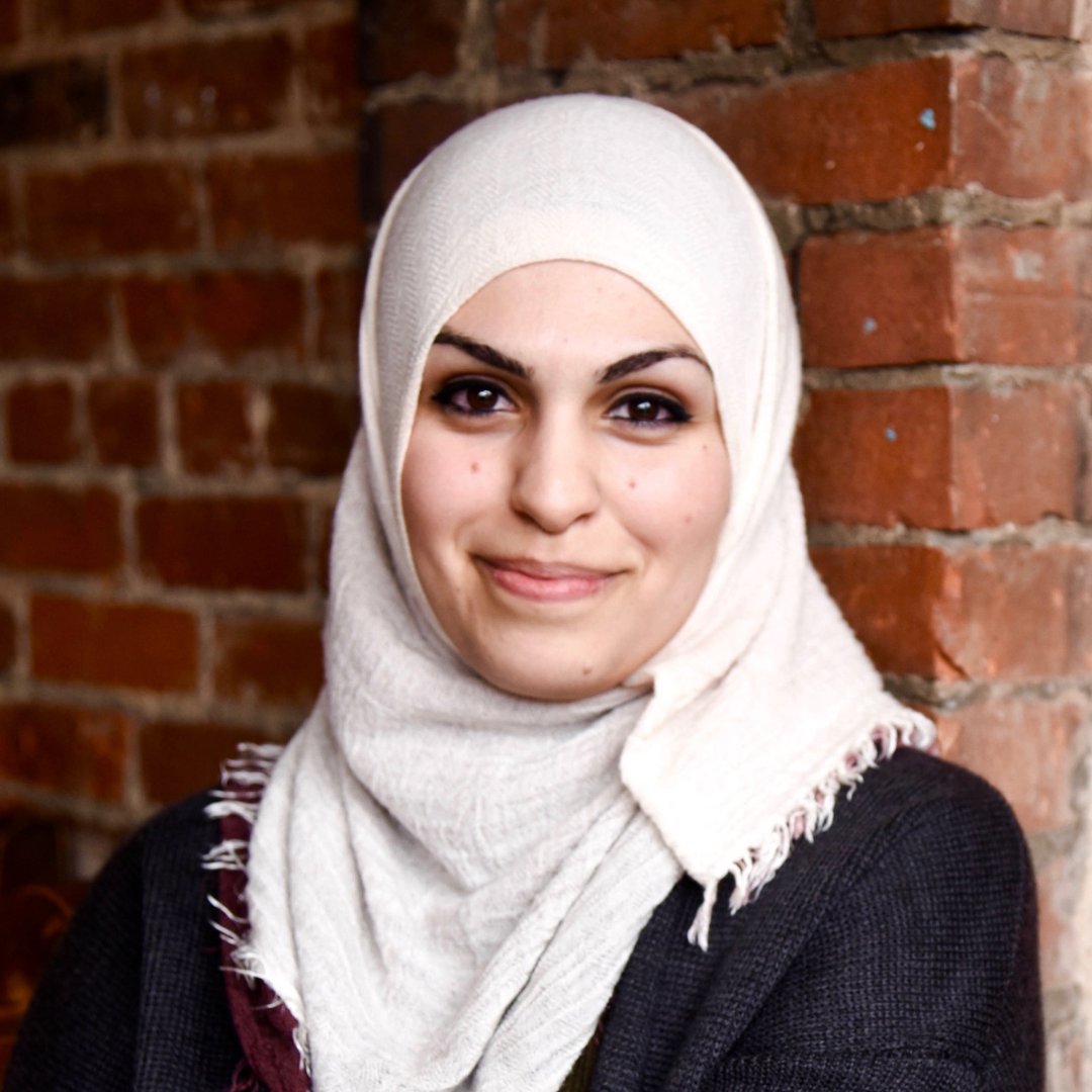2020 Canada's Top 100 Most Powerful Women, author &amp; social justice advocate, <a href="/RusulAlrubail/">Rusul</a> (BA'07) is the Founder and Executive Director of @ParkdaleCentreof. Le centre soutient les projets entrepreneurials des minorités, notamment les femmes. bit.ly/3tApCsO | #IWD2022