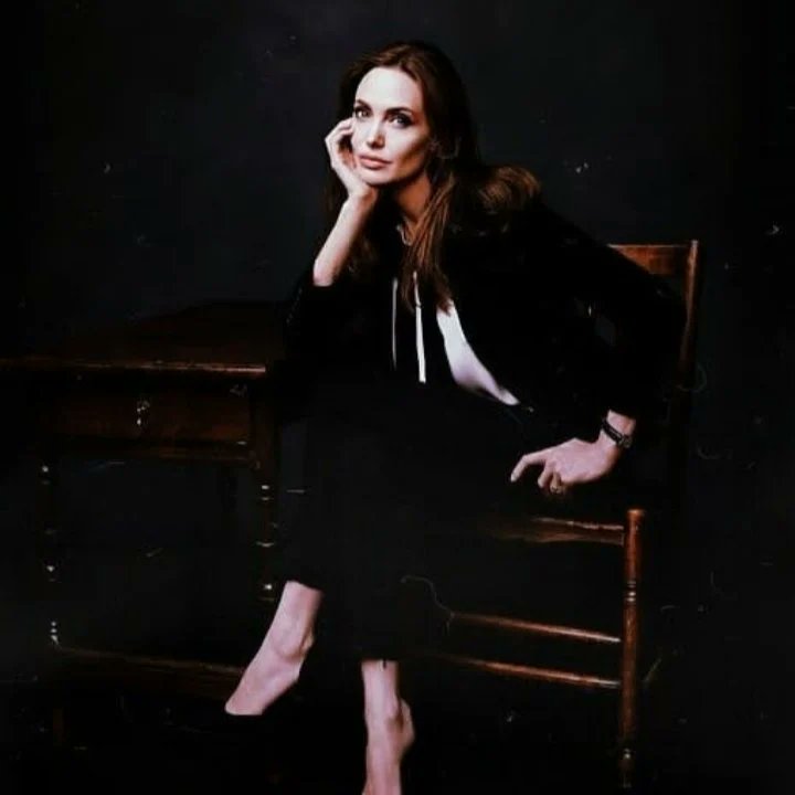 queeniejolie's tweet photo. happy women's day to one of my favorite women, the one I admire and respect the most, my beautiful angel of the nation. 

#AngelinaJolie https://t.co/RTgnzjnxpk