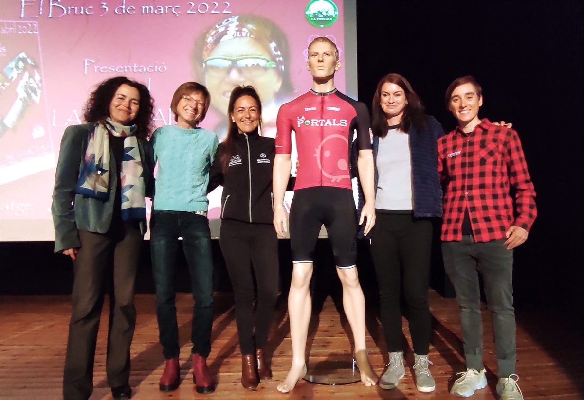 La Portals s’escriu en femení i desitgem que cada cop més dones us apunteu a la Volta a Montserra en BTT. Us esperem a totes el proper dia 10 d’abril a Collbató!

👉 laportals.cat
📆 10 d'abril 2022
🚵 INSCRIPCIONS OBERTES