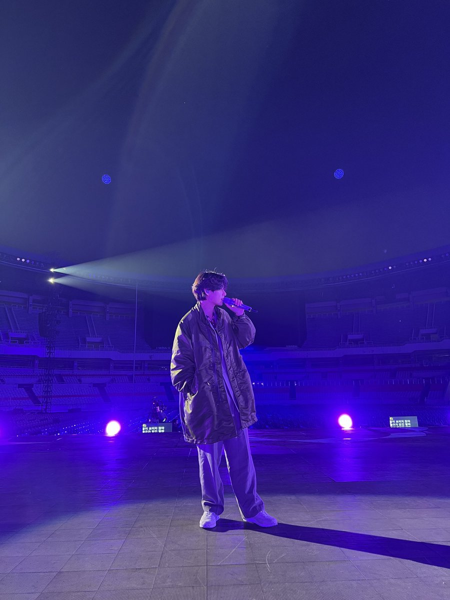 thvlina's tweet photo. 군대 진짜 멋있다 🥰😭💜💜
#kimtaehyung #TAEHYUNG #BTSV #ptdseoul https://t.co/n7nQz3xjK1