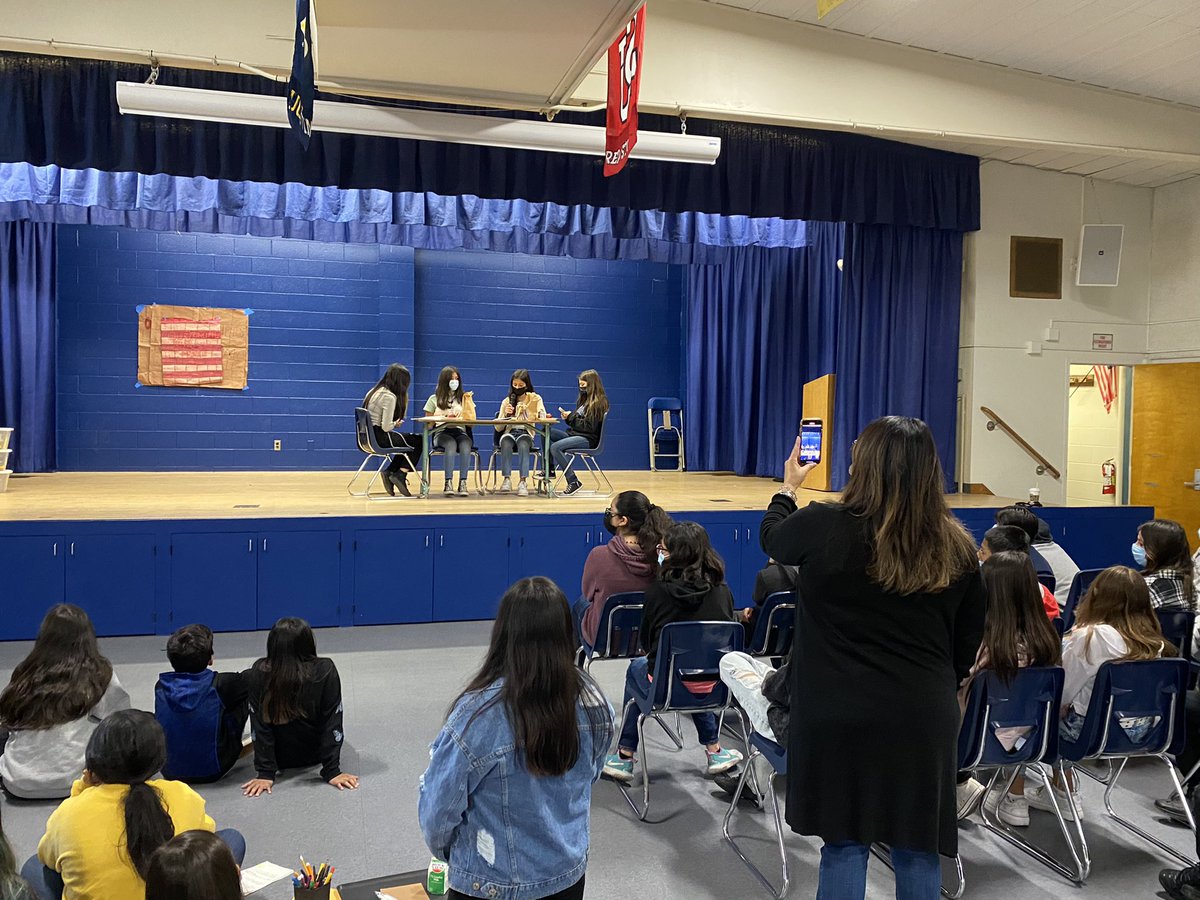 JoshRegerAP's tweet image. Marshall 6th Grade classes acting out a dramatic selection from a unit of study in Language Arts! Awesome job!