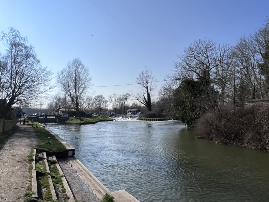 southeast_watch's tweet photo. Cold but sunny day @ChrisPage90 #papermilllock https://t.co/plRKIT2SSp