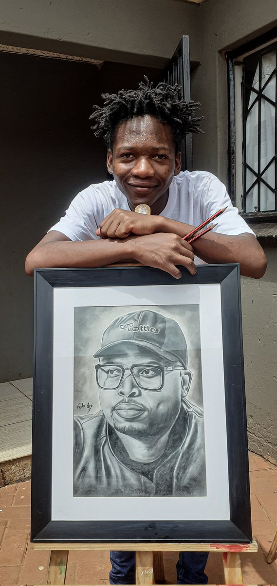 Coolfelo_art's tweet photo. I did this drawing  for his Family  hope they'll really love it 🙏❤ 
Please retweet if you love it 
Dj Dimplez #RIPDJDimplez 

Themba Lexi  BIll Gates Lorch https://t.co/vSqtyt3ppK
