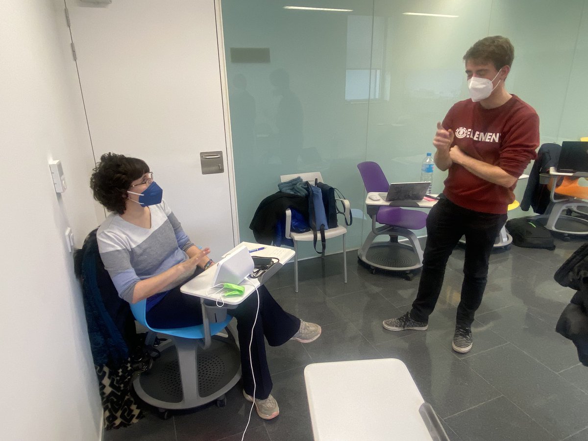 hospiolot's tweet photo. Fent test d’usabilitat amb el projecte #Close2You i els assistents de veu
#cancermama #innovacio https://t.co/u27qgm8AHo