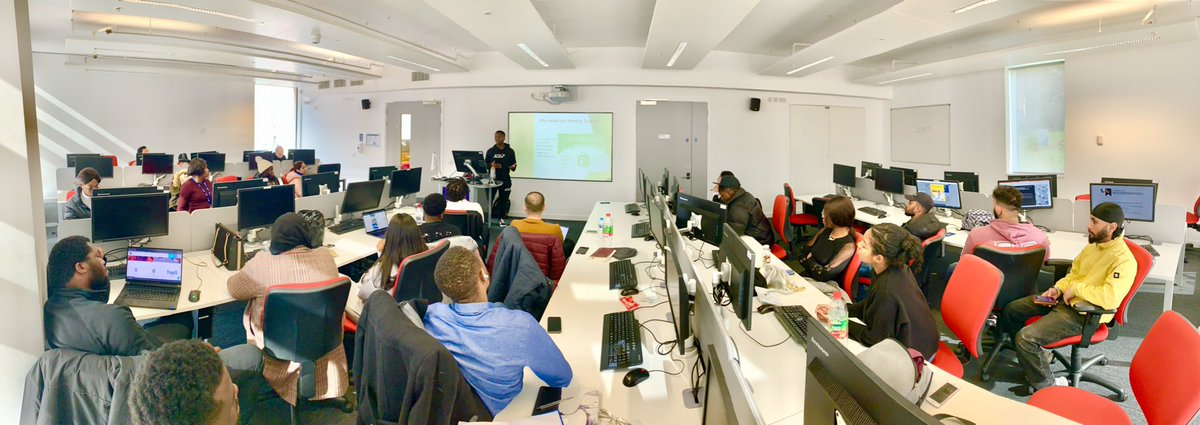 Excellent #Shopify workshop by Dominic our final year student at <a href="/wlv_uni/">University of Wolverhampton</a> <a href="/WlvBusiness/">University of Wolverhampton Business School</a> <a href="/BAMMwlv/">Marketing@wlv</a> Marketing Bootcamp Sessions. Great encouragement for other students.