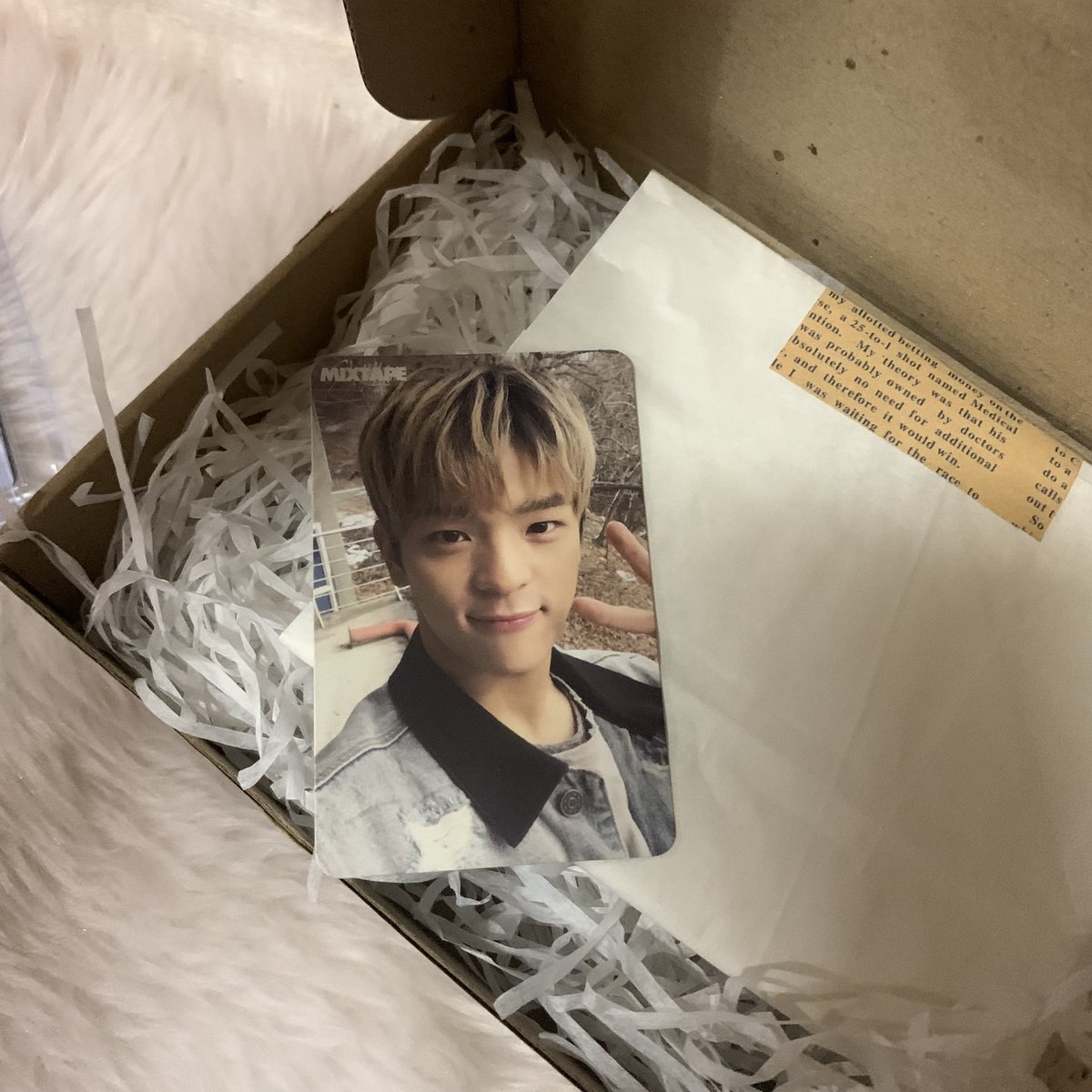 hyunocart's tweet photo. Ok lang naman po sakin na walang freebies di naman po ako magagalit https://t.co/ZmXS3jw2Ec