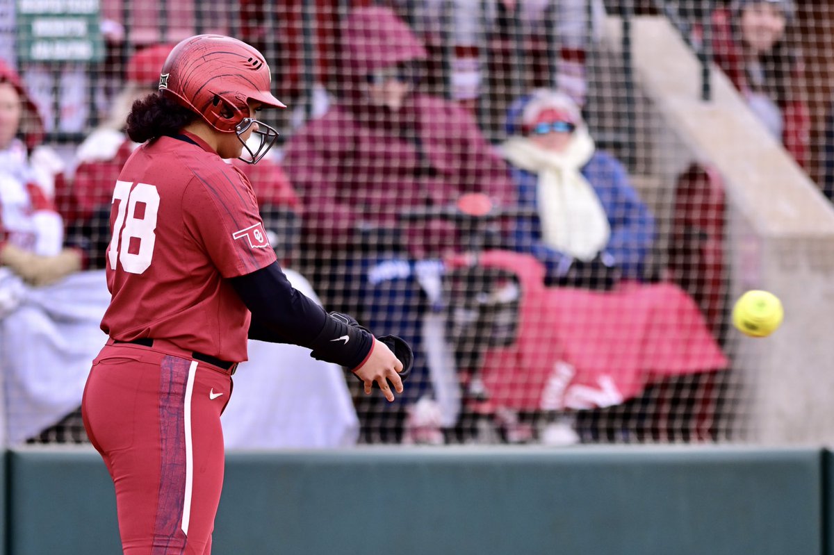 NCAA softball is already growing, but you know what would make it even bigger? Pitching to this woman. And no offense to the opposing pitchers, but that’s the only way you’re getting in a record book. I said no offense. #softball #ncaa #BoomerSooner #Sooners
