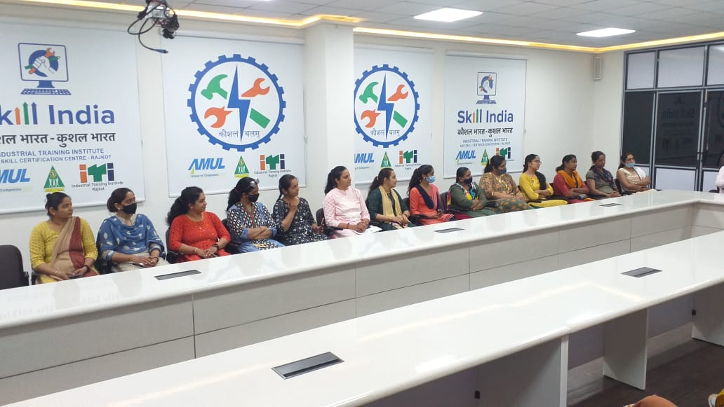 ItiNodal's tweet photo. International Women's Day celebrated at ITI Rajkot.Discussion on ways to increase women participation in various Skilling  sectors  have also been conducted. @MSDESkillIndia @CMOGuj @brijeshmeja1 @DGT_MSDE  @CollectorRjt @lalit_sihu @PMOIndia  @anju_sharma_ind @GSDMOfficial https://t.co/HB56fGPzkA
