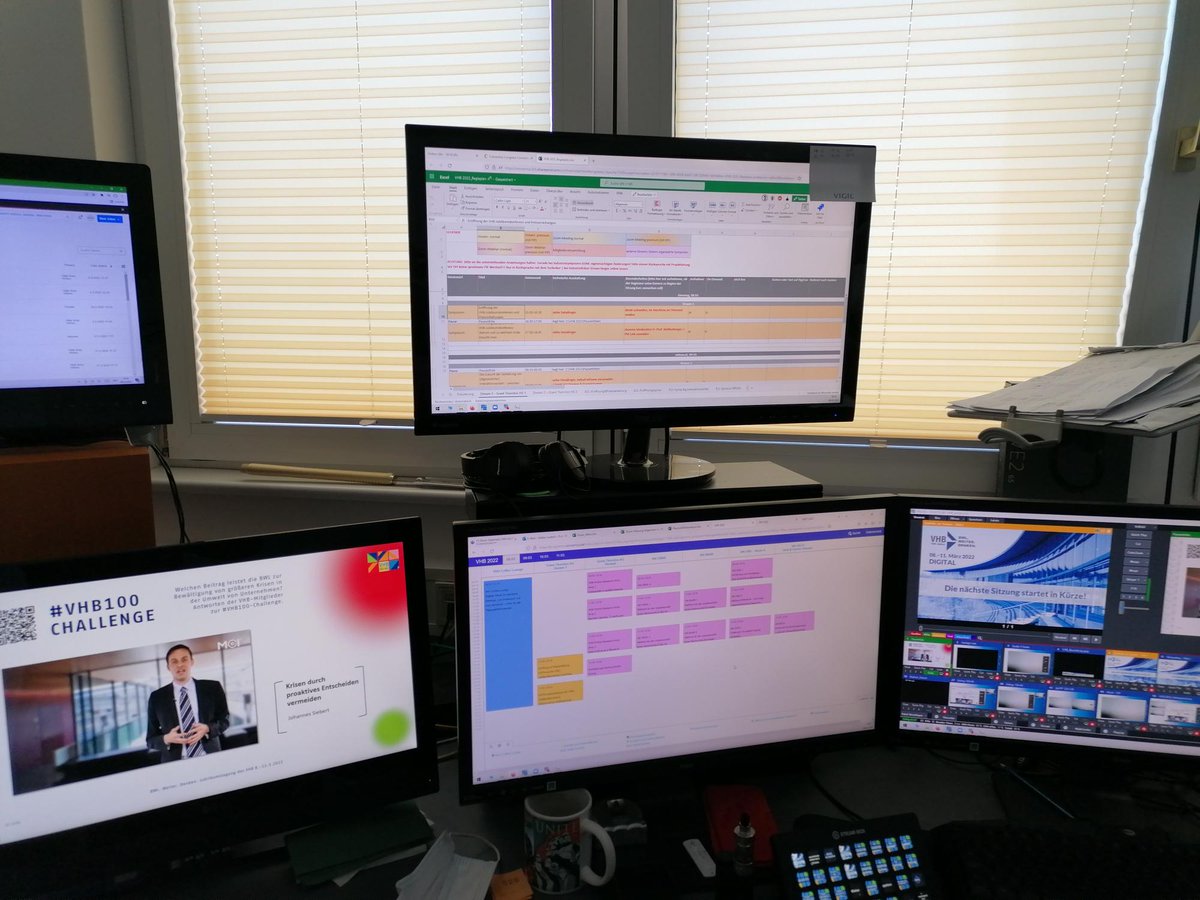 vhb2022's tweet photo. Die digitale VHB-Jubiläumstagung 2022 ist eröffnet! 

Wir freuen uns auf spannende Tage und danken schon jetzt @Conventus_Jena für die technische Umsetzung.

https://t.co/36sy1Lsqkf #bwlweiterdenken #digitalabergemeinsam #vhb100 https://t.co/apKXRNqVdG