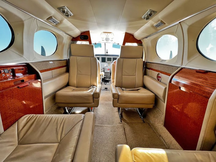 GlobalAir's tweet image. 1980 Cessna 414A RAM FOR SALE

RAM VII Engine Upgrade, Fresh Annual March 2022, Garmin Glass Avionics, Interior Refurb 2016

🔗: globalair.com/aircraft-for-s…

#cessna414 #cessna414a #cessna414ram #cessna414lovers #cessna414traveller #cessnapilot #cessnaaircraft #cessnalove