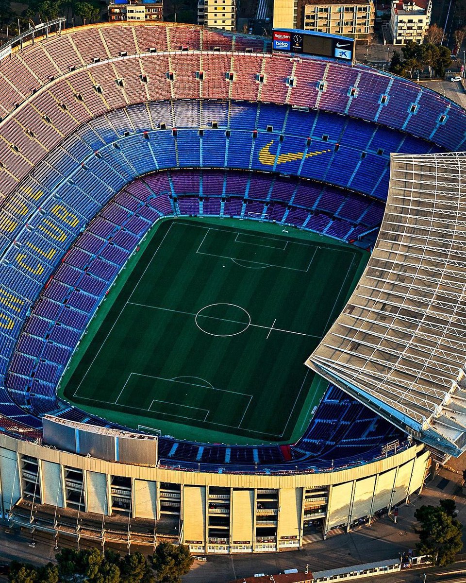 iccwomen's tweet photo. FC Barcelona changed their center circle to celebrate International Women’s Day ♀👏 https://t.co/6kiEFQJdKN