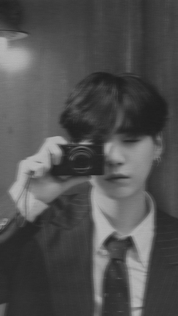 vanteffee's tweet photo. Happy Birthday to my bias you're an inspiration we love you 💜💫

#SUGADAY #HappyBirthdayYoongi https://t.co/E6W78NduI6