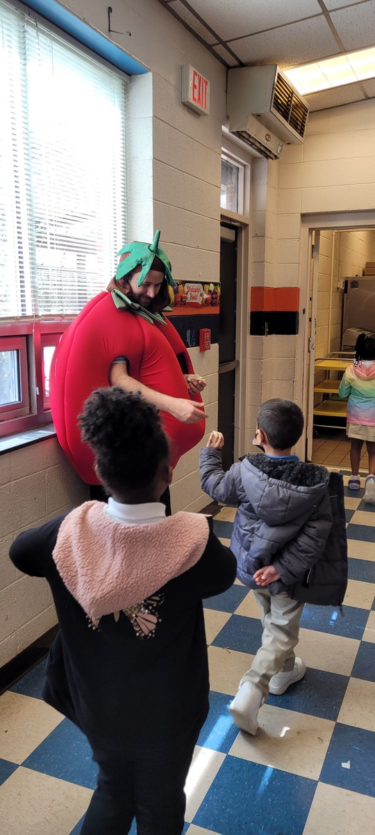 NCPSchools's tweet photo. Happy National Nutrition Month! Our students and Staff at MB Hubbard celebrated the first day of school breakfast week yesterday and did an EGGcellent job! #NCPSStrong #HighExpectations4ALL https://t.co/vFO9XMUfAb