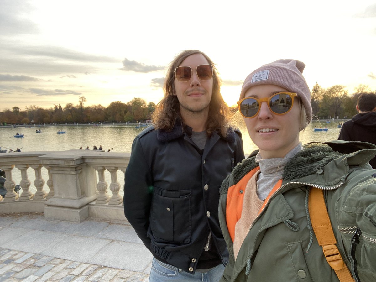 Playin’ a couple <a href="/Stageit/">StageIt</a> shows w/ <a href="/emmaleefitz/">Emma Fitzpatrick</a> today… 3pm &amp; 7pm ET ~ stageit.com/emma_fitzpatri…