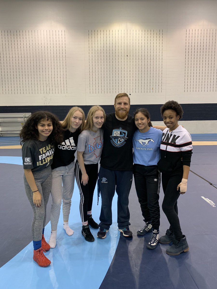 DGS_Wrestling's tweet photo. Happy Women's Day to all our past, current, and future Mustang Wrestlers! https://t.co/jDWDlDFLzi