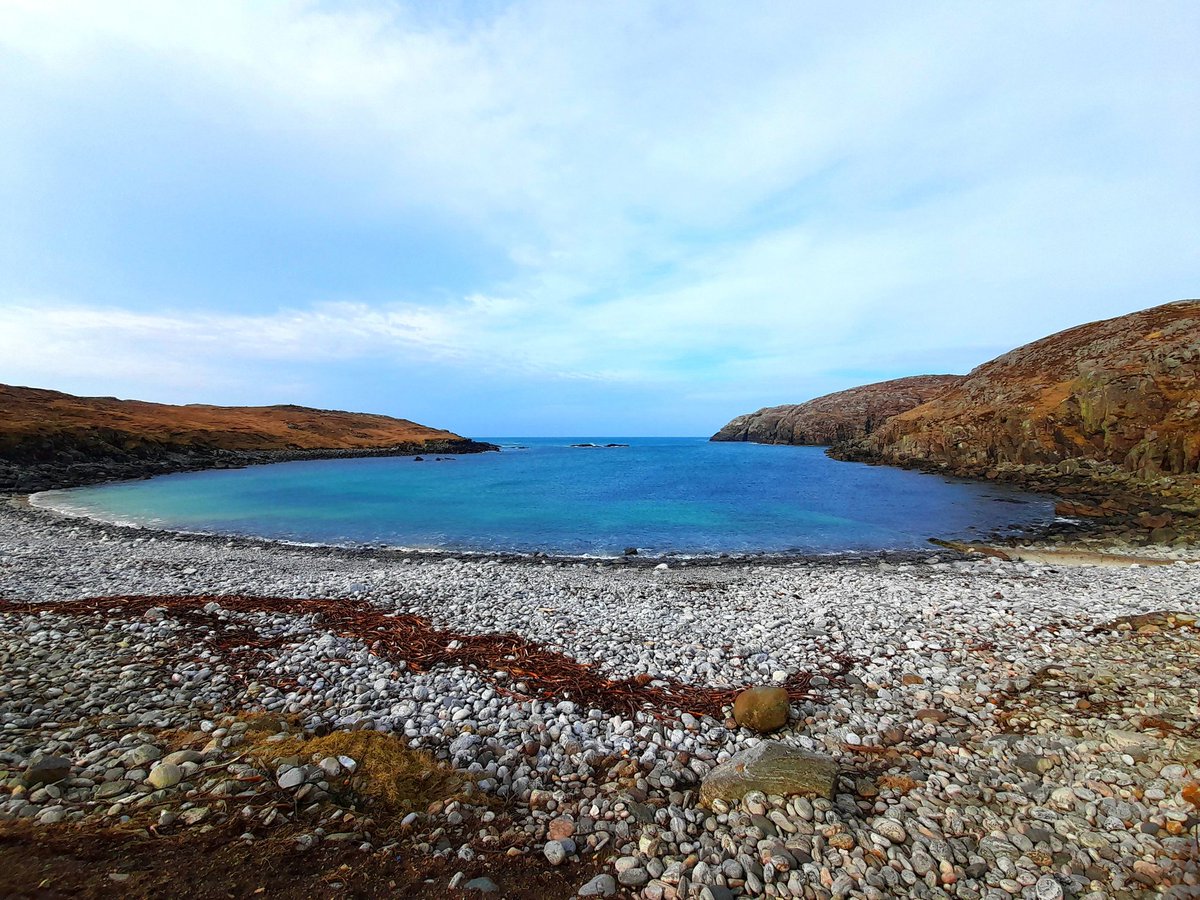 TheHebViking's tweet photo. Loch Garenin #NaGearrannan #IsleOfLewis #OuterHebrides #VisitOuterHebrides #Scotland #VisitScotland #ScotlandInSpring https://t.co/aJaJtVjqKu