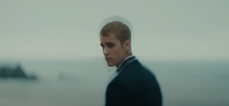 Ghost justin bieber перевод