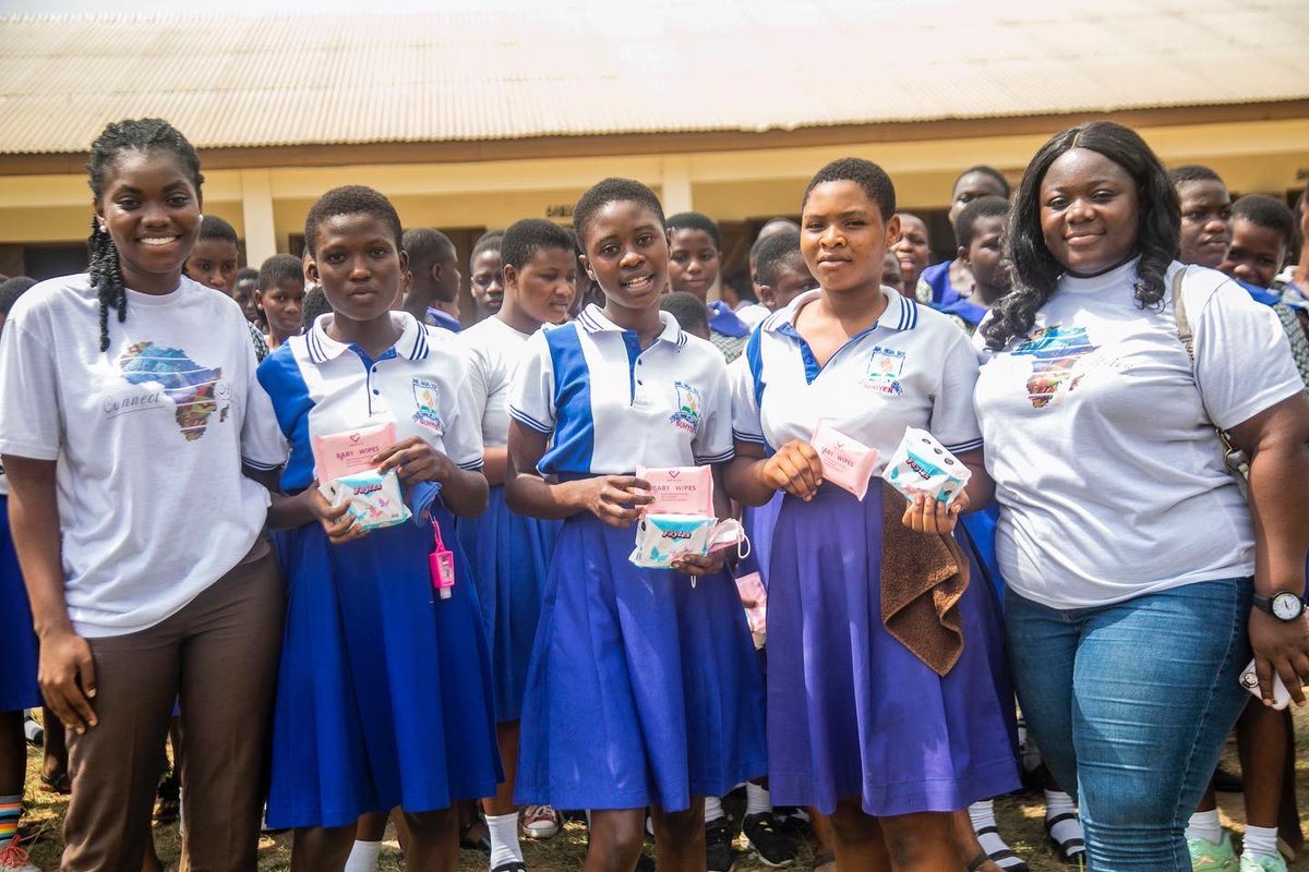 Arise2ConnectAF's tweet photo. In Honor of all women across the Globe, we wish you all Happy International Women’s Day. #internationalwomensday 
#arisetoconnectafrica 
#arisewomen 
#women 
#womensday 
#womensday2022 https://t.co/UZAMb9P0JX