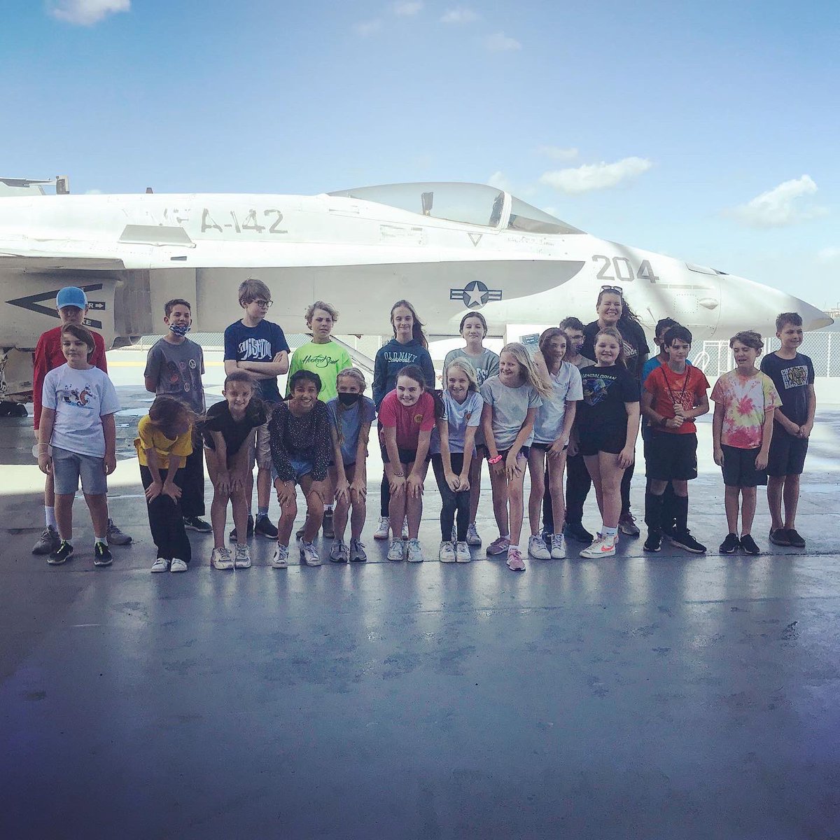 mrsG_learns's tweet photo. 🚌⚓️Field Ttip⚓️🚌
Yesterday we had the chance to go on our first field trip in 2 YEARS!!! It was so much fun to take our learning off campus!!! Patriots Point did not disappoint! #fieldtrip #patriotspoint #leveluppinckney @chpinckneyelem https://t.co/7sdouSfQvZ