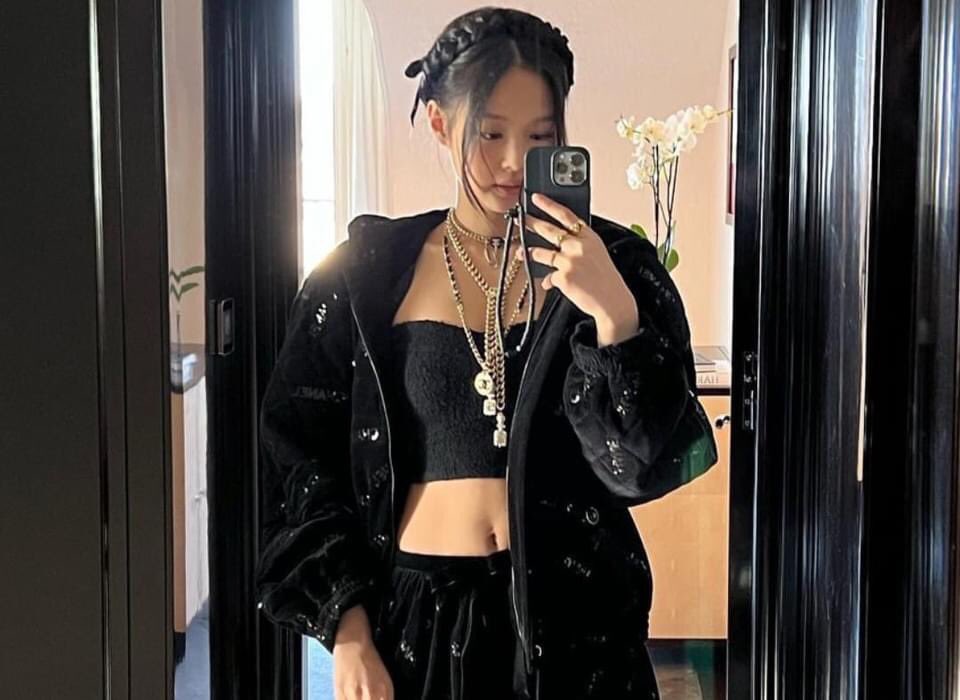 Trend cho quý bà Jennie 😎🤟 #JENNIE 

JENNIE POUR CHANEL
#JENNIExCHANELFW22