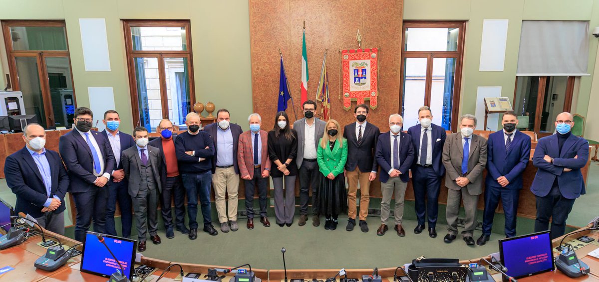 Approvato il bilancio di previsione 2022-24 della Provincia. Si guarda al futuro con investimenti e opere per lo sviluppo del territorio: gli investimenti si assestano sui €44 milioni per tradursi in strade e scuole più sicure ed efficienti bit.ly/3vNrFL0