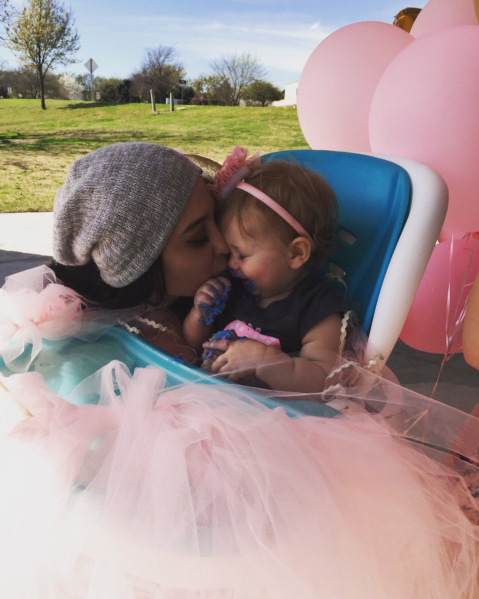 simplysydneyy's tweet photo. Happy birthday to the most special little girl 💜 mommy loves forever &amp; will always be so grateful for how much you changed my life. https://t.co/p5So6mZtws