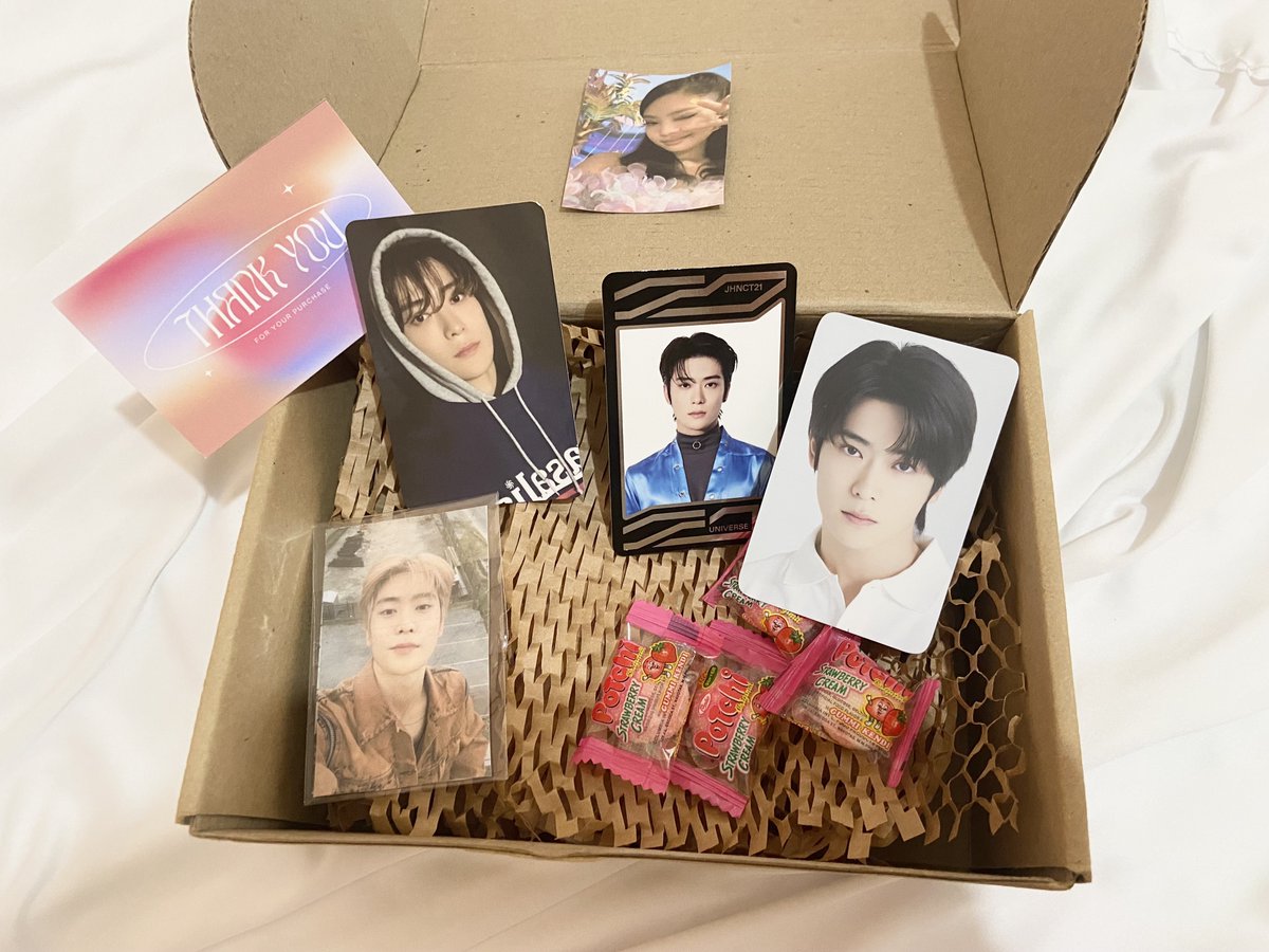 jaechm's tweet photo. : ̗̀➛ #jaechmails ´ˎ˗  from @wtbwyz 

hello! received the parcel today. thank you so much for the freebies and for the secured packaging. ♡

#fromwyz https://t.co/UOJpl4Av3q