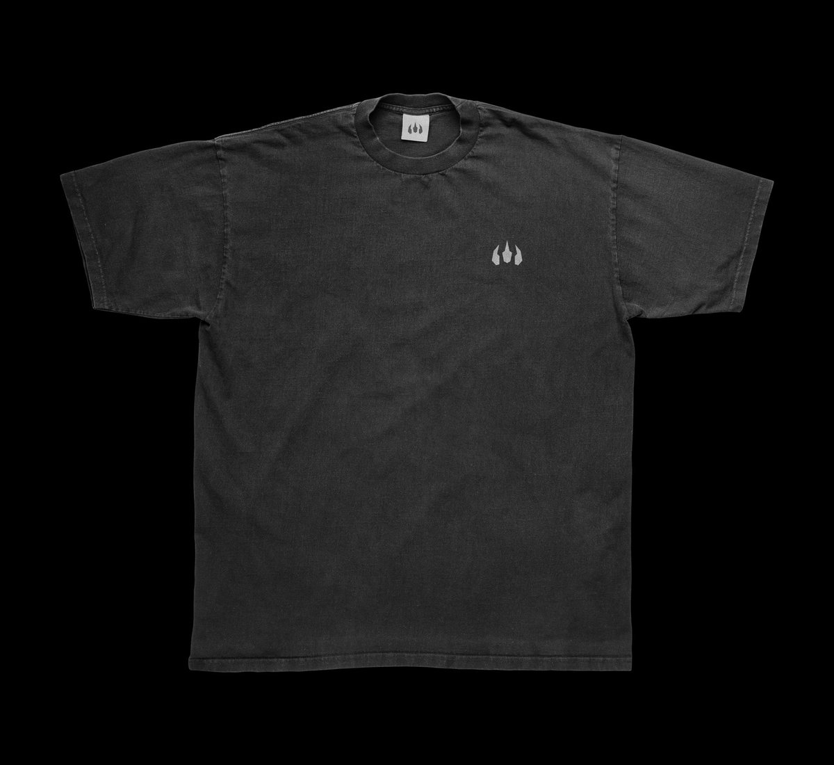 bwpclub's tweet image. Limited merchandise currently being made right now for April! ⚙️

Like + Retweet for a free shirt. 👁‍🗨
Let’s see your bears down below!