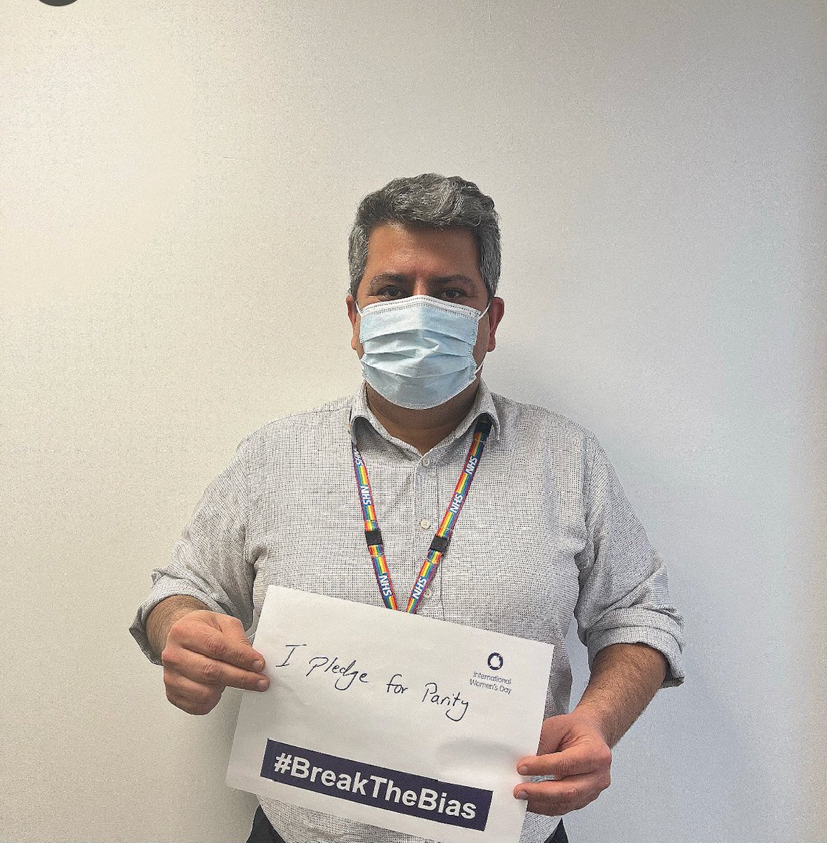 Mehdi Veisi the BEH Medical Director making his pledge for #IWD2022