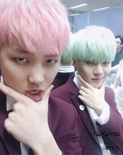 RMPICS_twt's tweet photo. 💗💚💗💚 

#HappyBirthdayYoongi
#HappySUGADay #HBDMinPD  
#ItsSUGAHyungDay #MinPDDay  
#30YearsOfYoongi @BTS_twt 
#SUGA #RM #NAMGI https://t.co/2WiufVy4aD