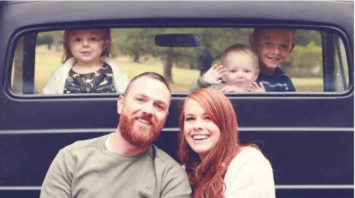 CourtneyCare's tweet photo. 8 family members huddled in a pantry as a tornado approached. A mother held her children under her legs.
Only 4 survived.
https://t.co/xaHHoh7zaV #iawx #wintersettornado #iaweather https://t.co/RRMi2Z5j9H