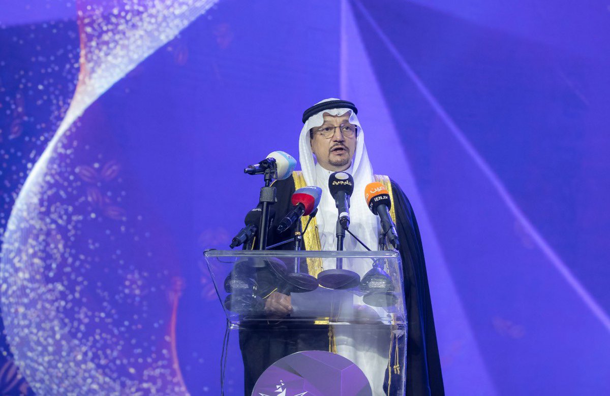 cua_gov_sa's tweet photo. برعاية خادم الحرمين الشريفين، واحتفاءً بإنجازات المرأة السعودية في المملكة، #وزير_التعليم يكرّم الفائزات بجائزة الأميرة نورة بنت عبدالرحمن للتميّز النسائي في دورتها الرابعة.
#يوم_المرأة_العالمي 
https://t.co/axkN6iPAcz https://t.co/Q2MTKPAOSx