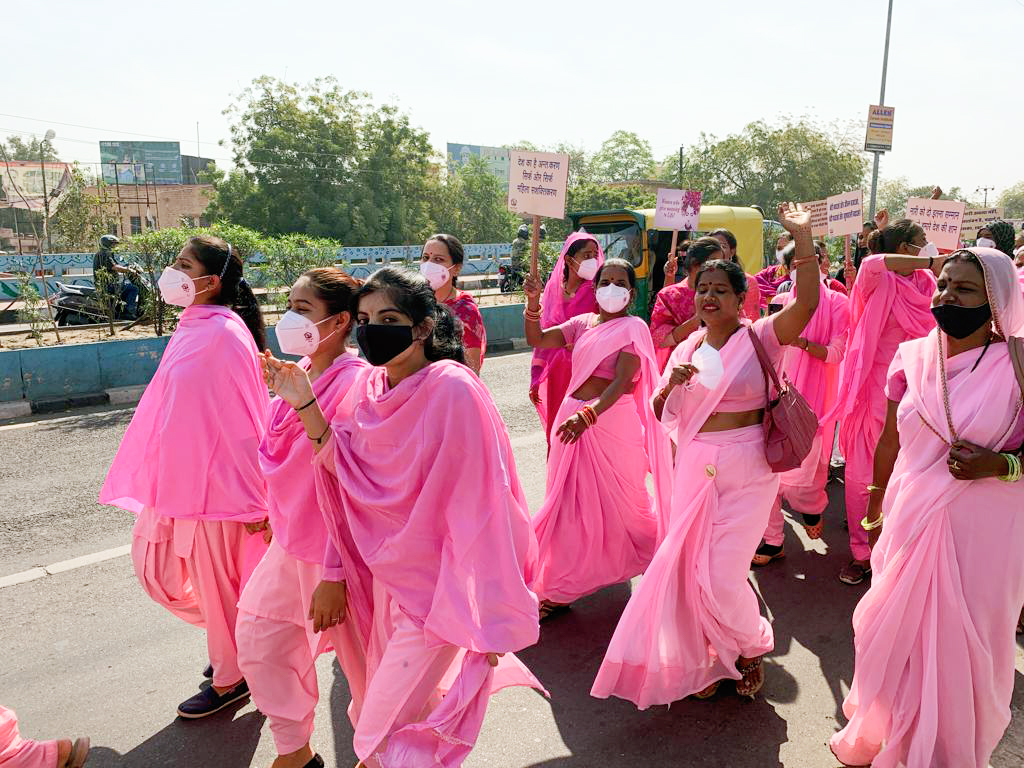 SambhaliUS's tweet photo. Marching through the streets of Jodhpur for #InternationalWomensDay

Nari Shakti Zindabad (Long Live Women Empowerment)

Celebrate women every day by donating: https://t.co/M4msK5sx6h

@SambhaliTrust https://t.co/NFKnzRqKmK