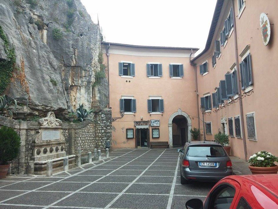 CislFpFrosinone's tweet photo. Ceccano, la @CislFpFrosinone torna a chiedere un #confronto su piano del #fabbisogno e #salario #accessorio  Leggi articolo su @Linchiesta_news 👇 https://t.co/3xcPzqz5X0 https://t.co/c8XjIf7r9q