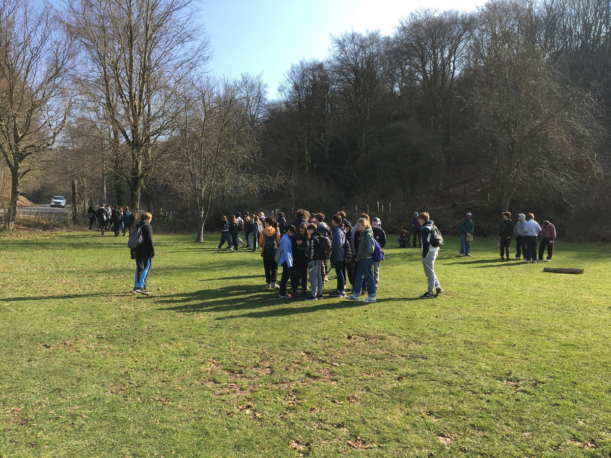 DofESouthEast's tweet image. #DofE's @DofEjenh joined @BedalesSchool for their annual Community Day at Queen Elizabeth Country Park, collectively walking the distance from Syria to Steep while fundraising to support refugees. Huge thanks to the participants and team, raising over £18k!