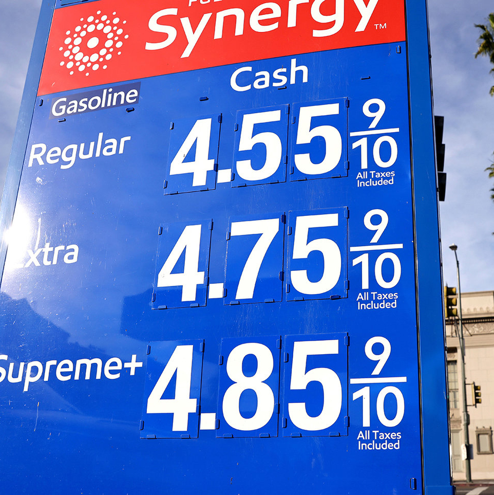 goldenprguy's tweet photo. Let’s join the world’s leaders and act with #Drivelessmondays to show support for #Ukraine! If we limit our mileage 1 day a week, we’ll lower world oil consumption in a small but impactful way!
#standwithukraine #gasprices #petrolprices #dieselprices #fuelprices #oil #driveless https://t.co/w8CmvOfQUv